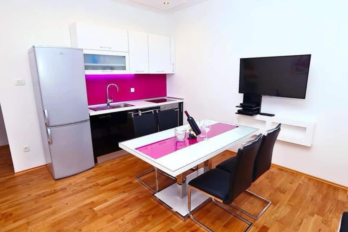Split Central Retreat ภายนอก รูปภาพ